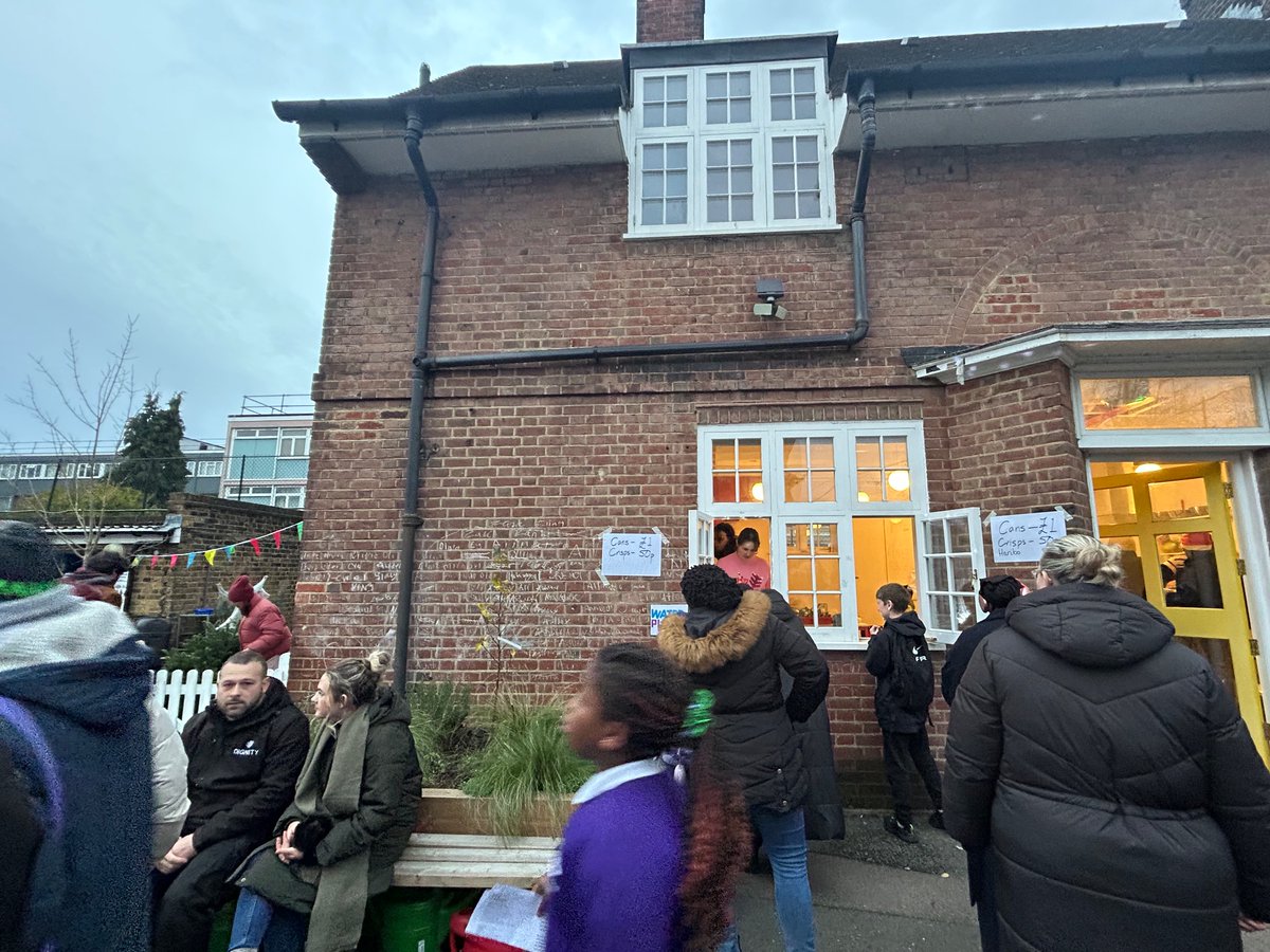InclusionBPPS's tweet photo. Thank you to the BPFA @BrunswickParkPS for organising a wonderful Winter Fair. It was lovely to see the community come together. ❄️ https://t.co/DeO6XwiFwn