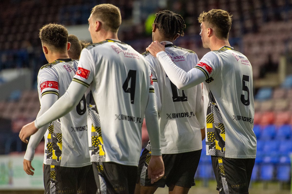 We’ll be braving the wind and the rain for the visit of Chasetown tomorrow, kick-off 3:00pm 🙌

Admission starts from £10 to watch the NPL West table-toppers in action 💪

#UTW | ⚪️⚫️
