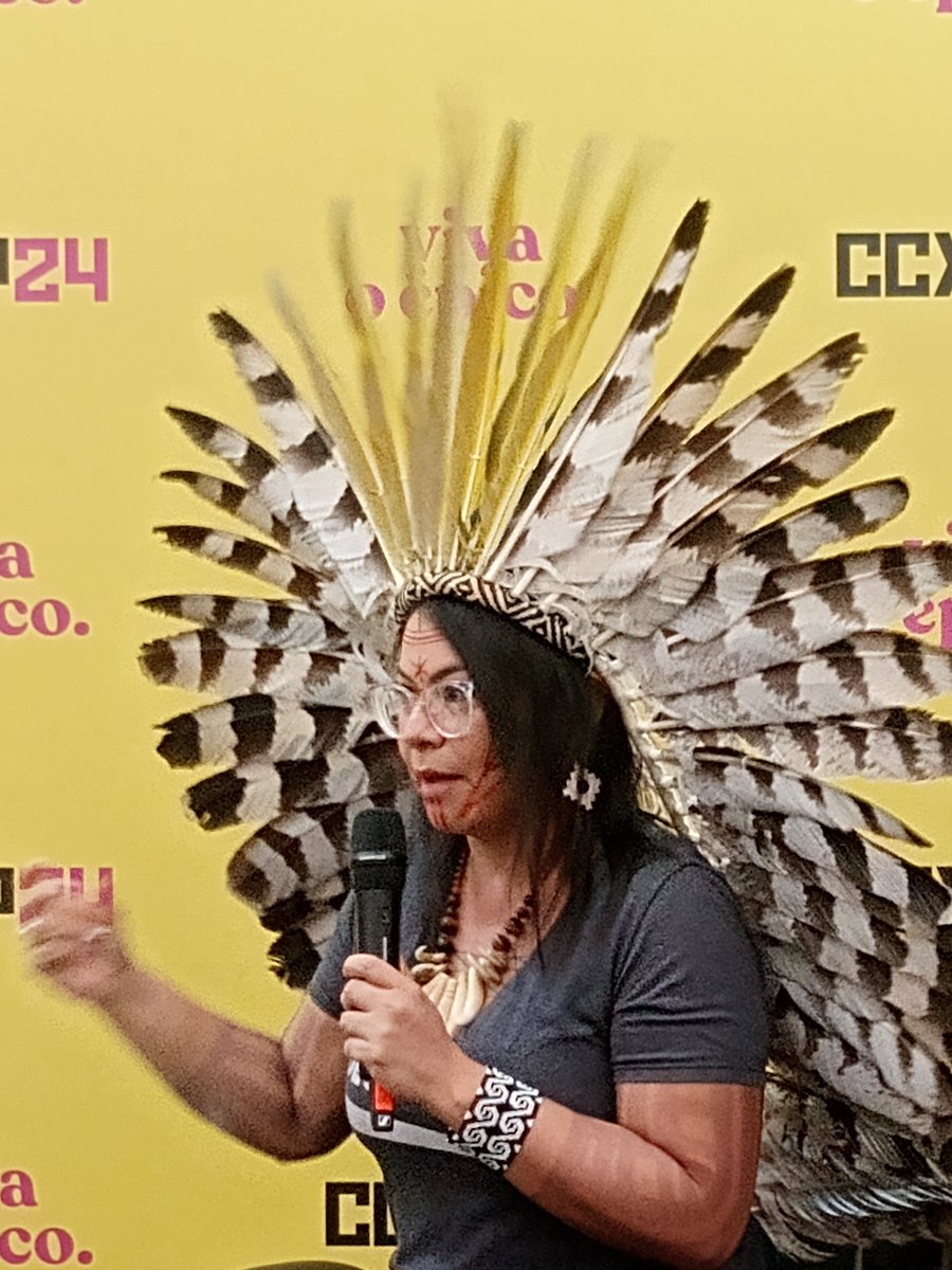 estacaonerd's tweet photo. Alice Braga e Daiara Tukano participaram de uma coletiva sobre a audiossérie #Yawara, que fala sobre o Relatório Figueiredo e a perseguições aos indígenas durante a ditadura militar do Brasil.

#CCXP24 https://t.co/FPTGTOCKgP