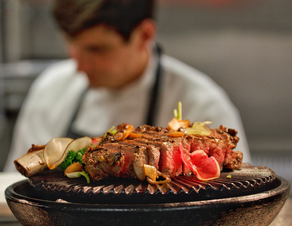 FortuneEventsLV's tweet photo. Savor the sizzle of our American Wagyu Tomahawk, chef driven &amp; guest approved.

.
#FortuneEvents #EventsCatering #LasVegas #LasVegasCatering #Catering #CateringServices #LasVegasFood #LasVegasEvents https://t.co/FqamhDOjVd
