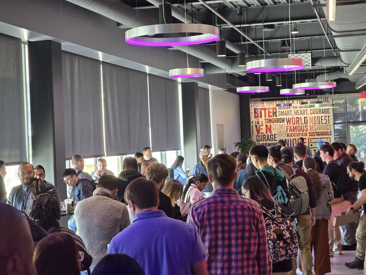 DThompsonDev's tweet image. LUNCH IS SERVED!!
Chicken, Pizza, and Tacos! Whole buffet!
If you don't gain knowledge you will gain a new Tshirt size 😂
#CommitYourCode