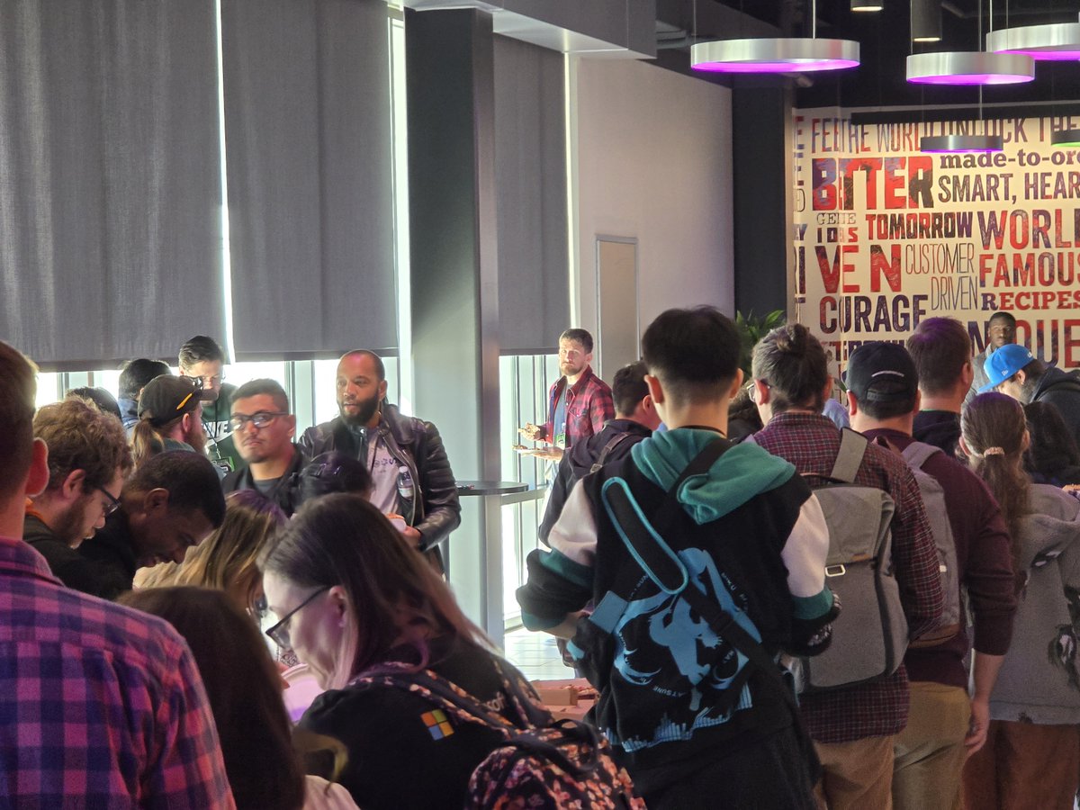 DThompsonDev's tweet image. LUNCH IS SERVED!!
Chicken, Pizza, and Tacos! Whole buffet!
If you don't gain knowledge you will gain a new Tshirt size 😂
#CommitYourCode