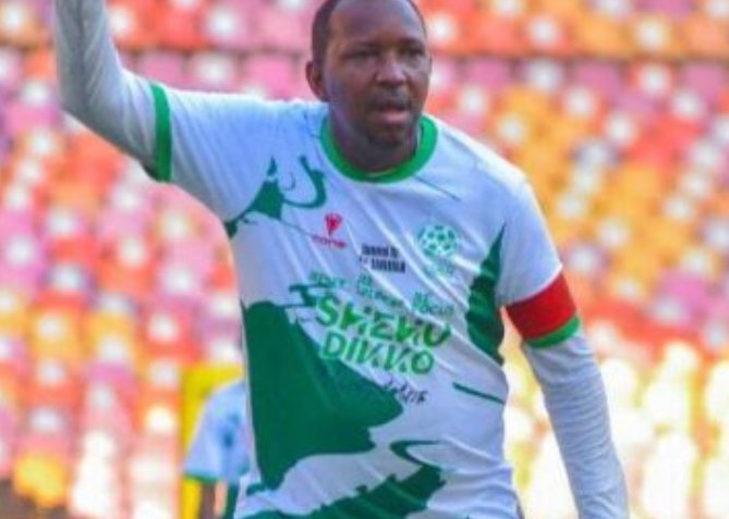 GbengaOgunbote's tweet image. Glad to celebrate & welcome Alh. @ShehuDikko to office as the Chairman of (NSC) in the novelty match played in Abuja on Wed. With some notable dignitaries like the DG(NSC) Hon.Olopade, NFF President, S.Eagles legends, & more. May your tenure be filled with positivity & greatness.
