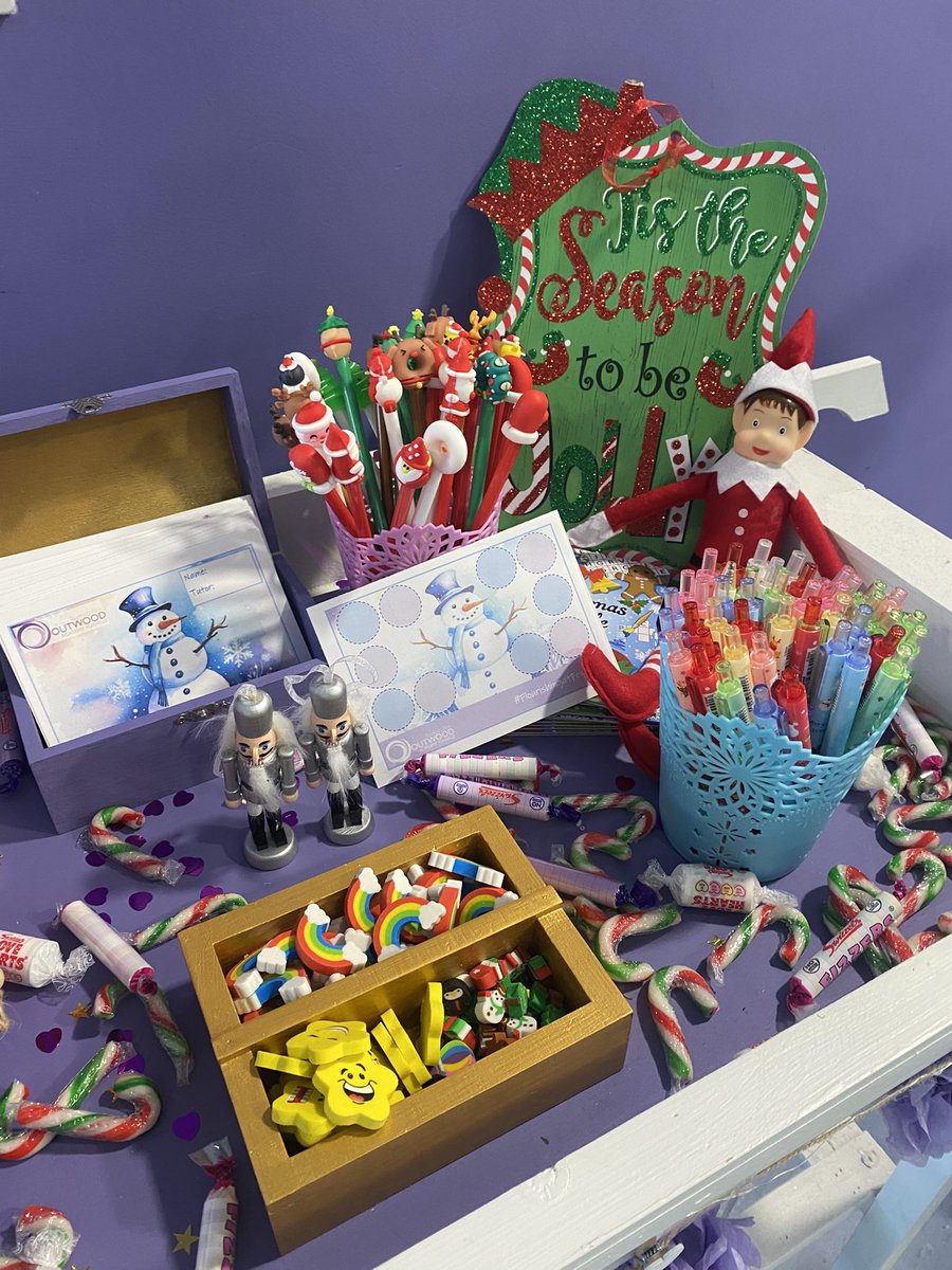 OutwoodFoxhills's tweet photo. Our Praise trolley has been stocked up with lots of festive &amp; exciting stationery &amp; treats! How many students will earn 10 snowflake stickers to complete a Classroom Champion Loyalty Card before the end of term? Watch this space… ☃️ ❄️ #frostyFoxhills #Foxhillsfamily https://t.co/Hej2hytAFf