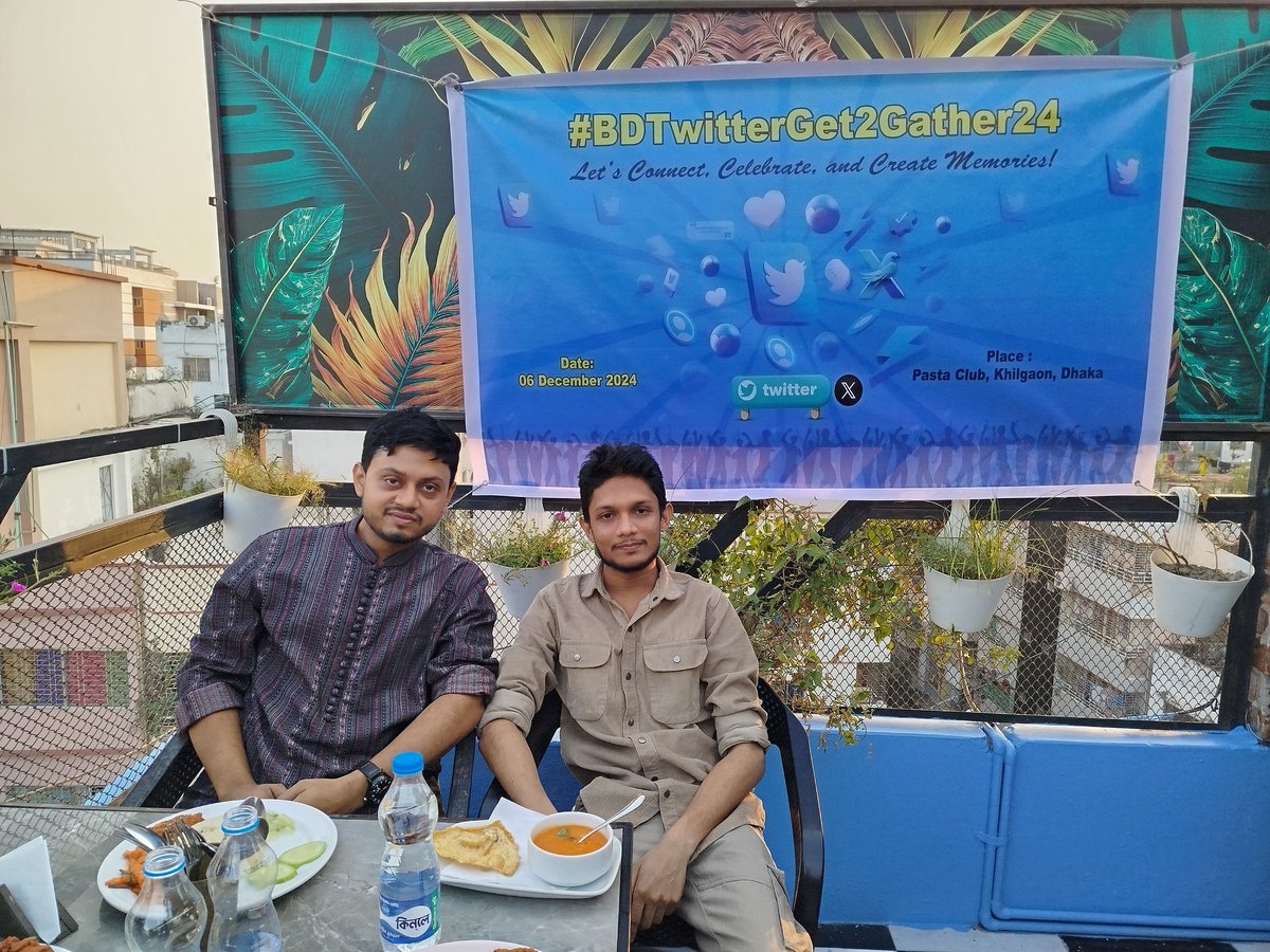 jubayer_shuvo's tweet photo. ধুরো!! টুইটারের পোস্ট কমেন্টের আগা-মাথা কিছুই বুঝিনা। আবার ৪ টার বেশী ছবিও শেয়ার করতে পারছিনা। আজকের #bdtwitterget2gether #BDTwitterGet2Gether24 এ তোলা সব ছবি গুলো কিভাবে পেতে পারি? আমার কাছে থাকা কিছু এখানে দিলাম। https://t.co/502YCaic0F
