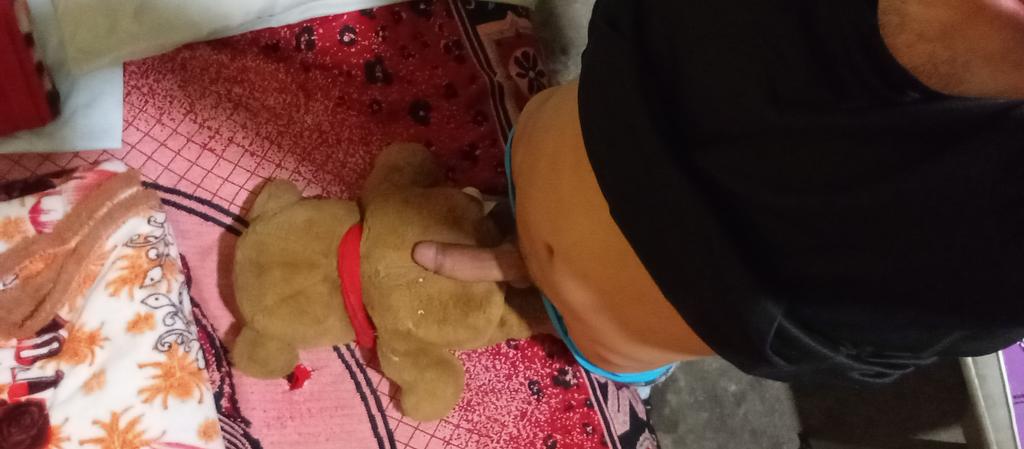 BethoVas's tweet photo. Quien quiere ser mi peluche😈😈🤤🤤🤤 https://t.co/6w0eihiAiO