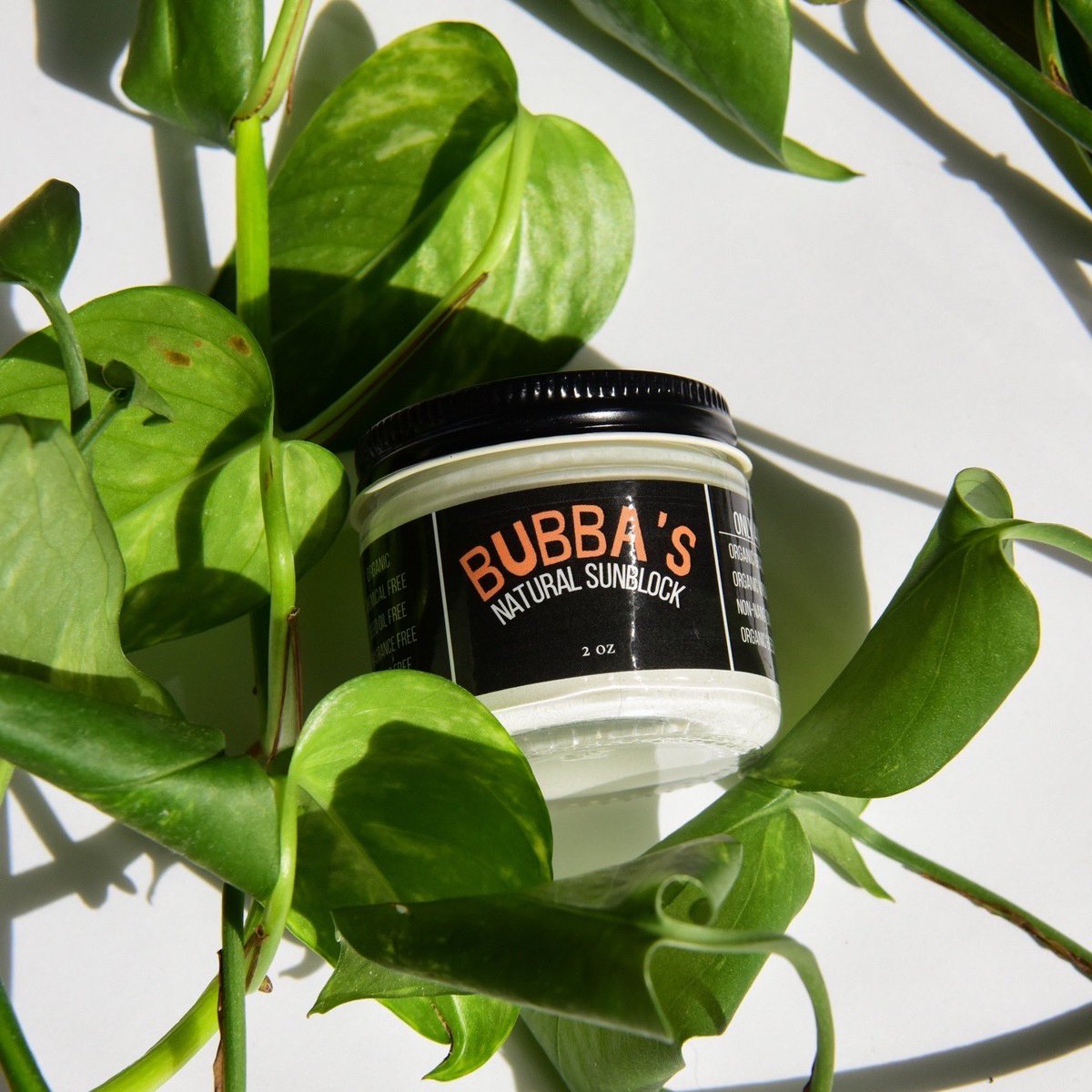JonasKilker's tweet photo. The Skincare Routine:

1.  @Merakimedicinal Repair balm after shower 🔵

2. @bubbasnaturals zinc and tallow balm whenever necessary ⚡️ 

3. Shower with cold water as much as possible (less in winter, I admit) 🚿 

4. Swim in the ocean as much as possible 🌊

5. Sun the whole body minimum 30 mins/day 🌞

6. Eliminate seed oils and ultra-processed foods food 🍩
