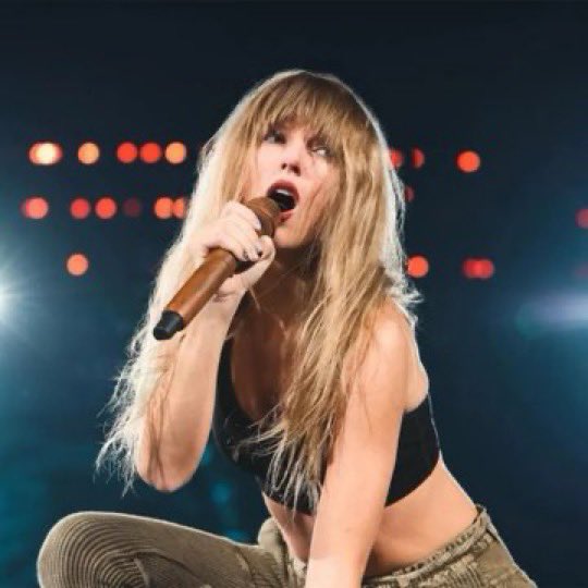 🚨IMPORTANT: Insider reports claim Taylor has a HUGE announcement for Vancouver. Either a documentary or a re-record.