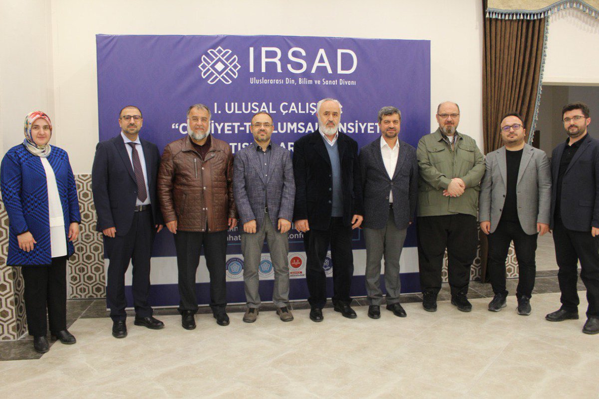 akif_neu's tweet photo. "Yaratılış Bağlamında Cinsiyet" temalı Panel ve Çalıştayımız yoğun bir ilgiyle takip edildi. Açılış konuşmalarının ardından alanında uzman akademisyen hocalarımız kendi alanları çerçevesinde konuyu derinlemesine ele aldılar. Kıymetli hocalarımıza ve katılımcılara teşekkür ederiz. https://t.co/9nbaCxilrj