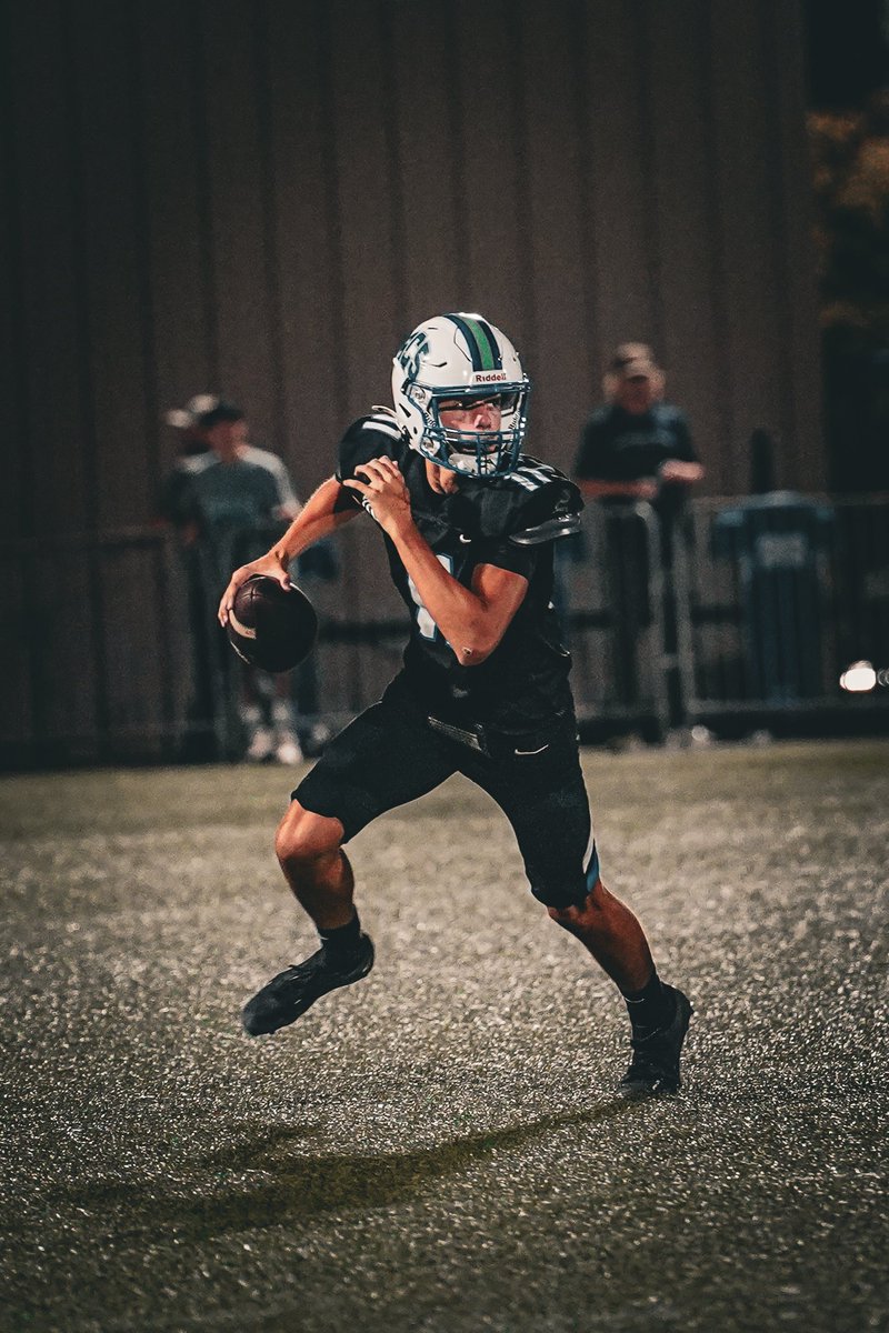 BrodyShotIt's tweet image. I am a 16 year old sports photographer and videographer. I am passionate and confident in my skills and willing to learn. I am looking for someone that can help my journey in offering me an internship. Any opportunity is appreciated 🙏 My portfolio is in the link in my bio! 📸…