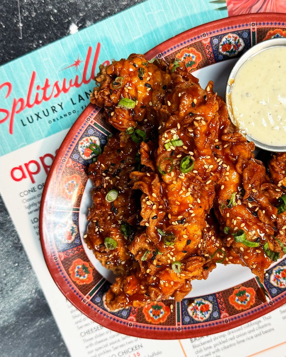 Deck the halls with Korean fried tendies, fa-la-la-la-la, la-la-la-la! 🐔🎄