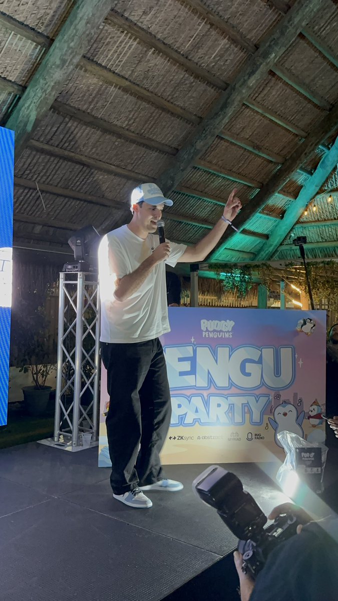 FoxyPenguinApe's tweet photo. The energy at @pudgypenguins Miami Art Basel was so high and @LucaNetz gave a movement speech 

Fomo kicks in 

@FOMOBOYZS bought @LilPudgys on the spot 

Pls show some love to him to our huddle 
 $PENGU https://t.co/8QeojU6aIX