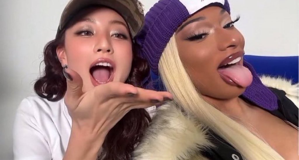 #1 jeonghyo kiss defender tweet media