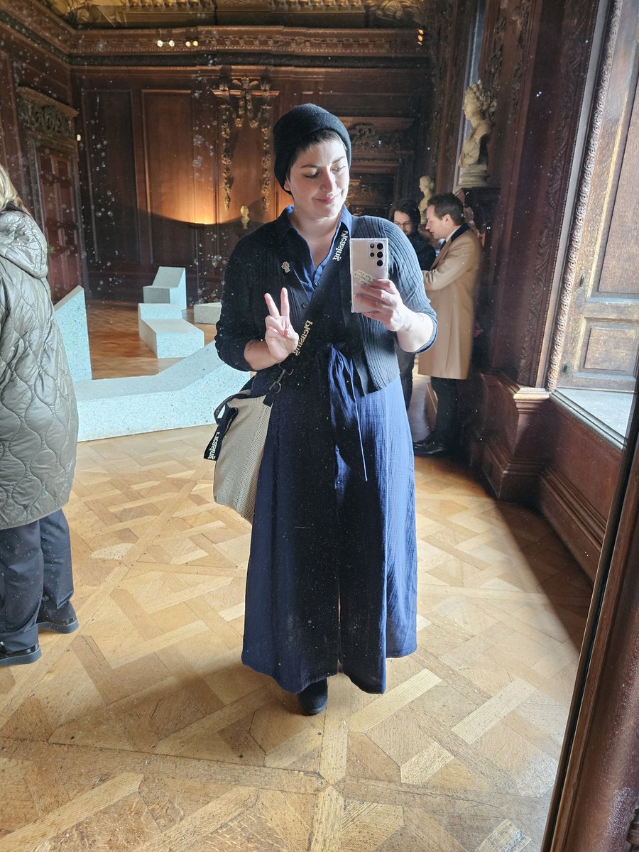 Mirror Selfie Wrapped: 
(coffee shop vibes, pre Hozier show, my friend Jess' eras tour b-day &amp; INSIDE Pemberely)
