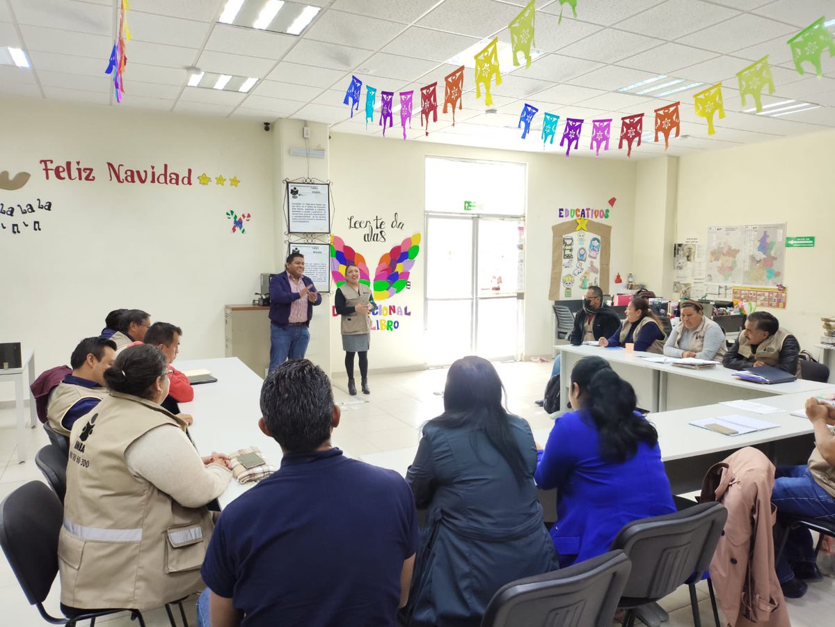 Ismael_ZarateG's tweet photo. Hace unos años dirigí como Coordinador Regional, siendo así una parte importante en mi formación.

💪 Seguimos avanzando por un #Puebla más educado e inclusivo, gracias al respaldo del #GobiernoPresente, que dirige nuestro mandatario estatal @SergioSalomónCéspedesPeregrina. https://t.co/1QYeKNxRSC