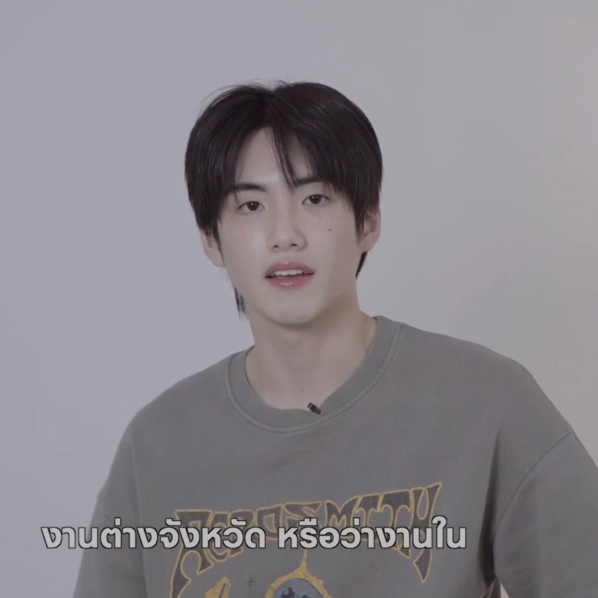 itscsx's tweet photo. หนูอยากทานอะไรคะ เฮียจะหาให้😔🤘🏻
#THAIchayanon
#Phututchai
#AAashirakorn
#NEXnattkit
#HappyBUSDAY https://t.co/Wqa9x8CjX0