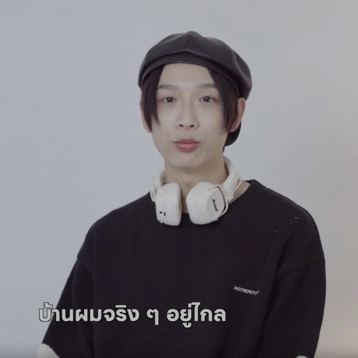 itscsx's tweet photo. หนูอยากทานอะไรคะ เฮียจะหาให้😔🤘🏻
#THAIchayanon
#Phututchai
#AAashirakorn
#NEXnattkit
#HappyBUSDAY https://t.co/Wqa9x8CjX0