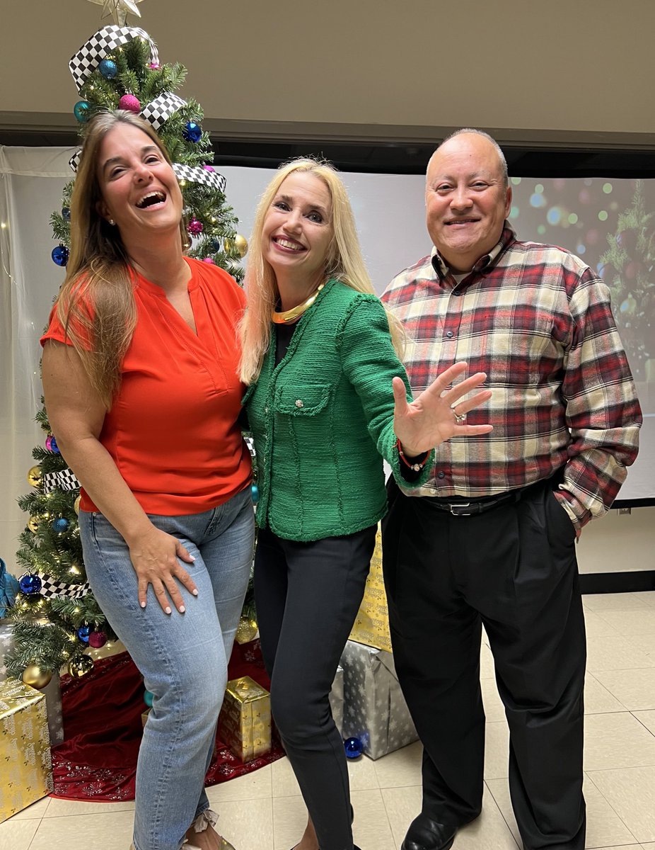 The English Center tweet media