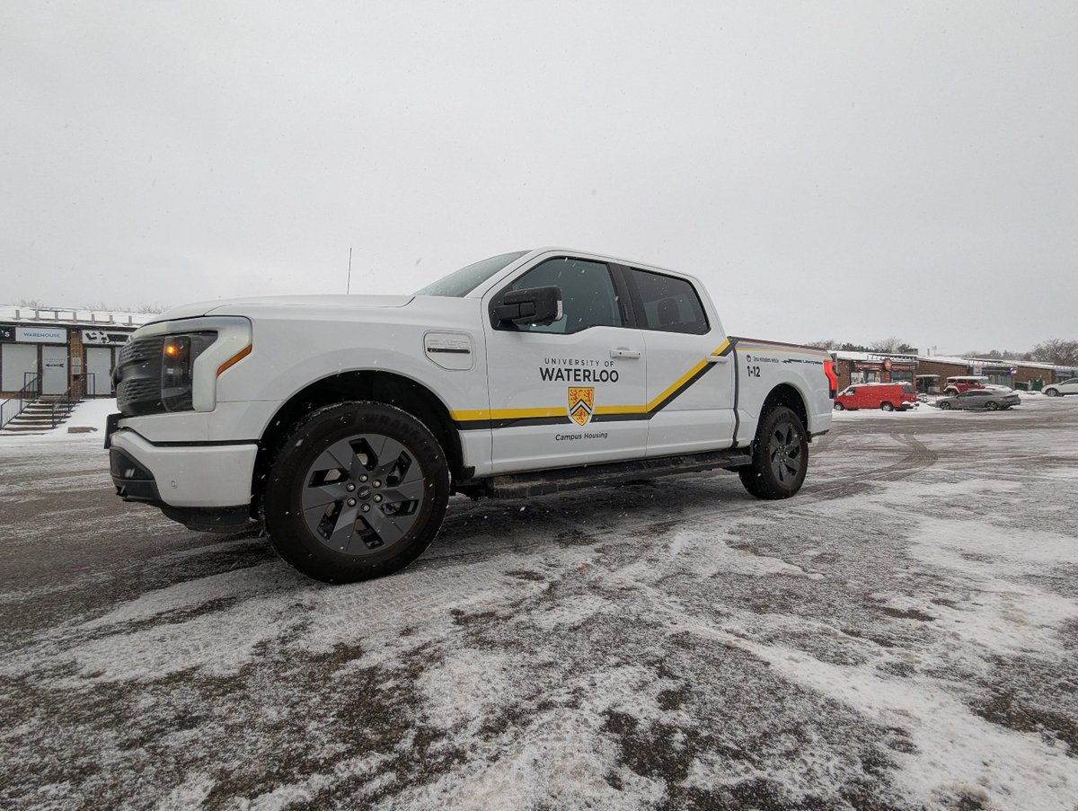 SignLanguage300's tweet photo. A little snow never stopped our talented install crew from outfitting this F150 with new graphics 😎

#uwaterloo #uwaterloolife #goblackgogold #vehiclegraphics #vehiclewrap #trending https://t.co/fqsudj03Xf