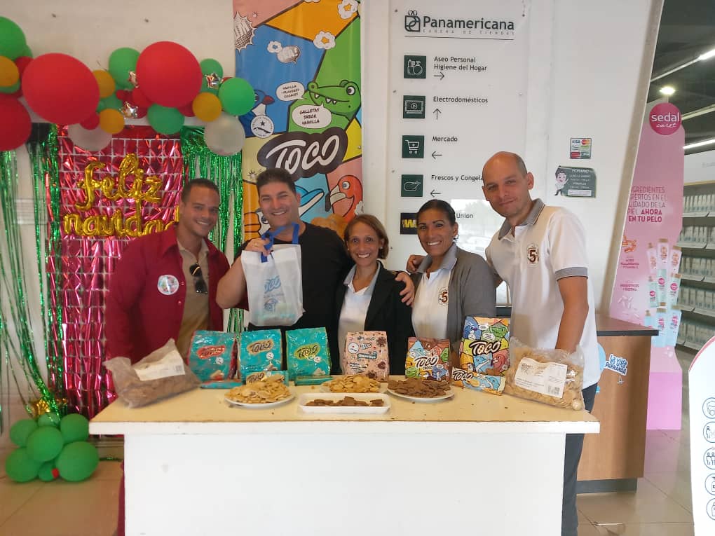 proxcorSA's tweet photo. ✍️Hoy estamos acercando nuestros productos TOCO al cliente en la Tienda #Boyeros y Camaguey de la Corporación https://t.co/7pX0WbGNh9 Oficial
👉Capacitación a los trabajadores
👉Presentación y degustación de productos
#elarte_delos_dulces
#tococontigo https://t.co/5H4Nj1djUa