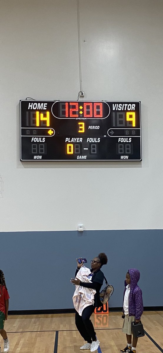 mcgowen_eshisd's tweet photo. HUGE CONGRATULATIONS to our basketball team for continuing our winning streak against Stevens Elementary! 🍯🐝 https://t.co/TtkWDjHt3d