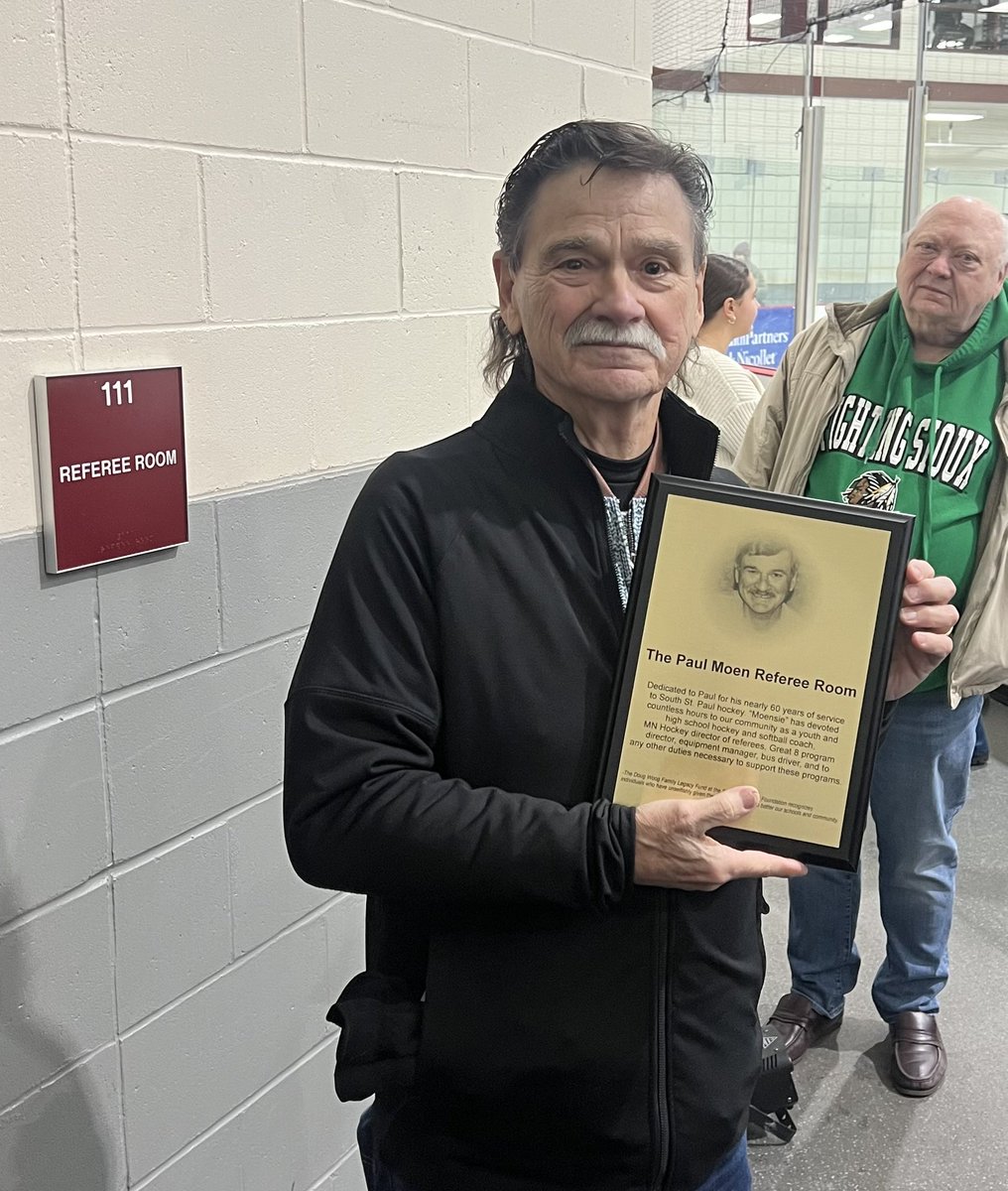 SSPAthletics's tweet photo. Before tonight’s Boys Hockey game, the Woog Family honored Paul Moen. The officials locker room at Woog Arena will now be named after  Paul! Paul has served the hockey community in South St Paul and Packer athletics for over 60 years! 

South St. Paul Public Schools https://t.co/U31al4YNRC