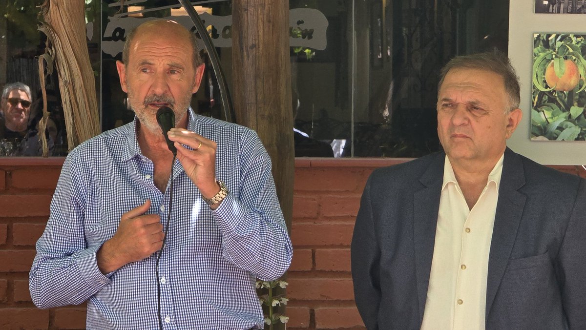 🎉 Celebramos el 80° aniversario de la Cámara de la Fruta Industrializada de Mendoza

El evento reunió a referentes para reflexionar sobre los desafíos y oportunidades de la industria en un contexto de crecimiento sostenible.  

#CAFIMAniversario
#industrial 
#Producción