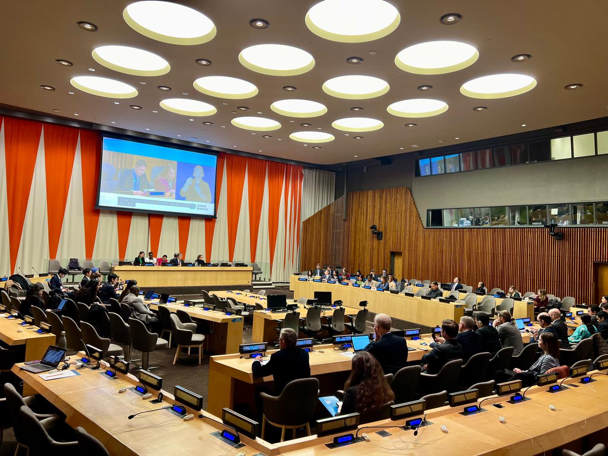 Poland in the UN (@plinun) on Twitter photo Organized by 🇸🇮🇬🇾, with 🇵🇱🇬🇧 co-sponsoring, the <a href="/UN/">United Nations</a> Security Council held an #Arria-formula mtg - only the 2nd time in history - to address the situation of persons w/ #disabilities in conflict.
🇵🇱 thanks the co-organizers, briefers & 40+ delegations for their strong engagement. Organized by 🇸🇮🇬🇾, with 🇵🇱🇬🇧 co-sponsoring, the <a href="/UN/">United Nations</a> Security Council held an #Arria-formula mtg - only the 2nd time in history - to address the situation of persons w/ #disabilities in conflict.
🇵🇱 thanks the co-organizers, briefers & 40+ delegations for their strong engagement.