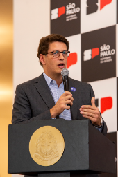 tomcrypto_web3's tweet photo. Sou extrema direita, nunca escondi, gente vagabunda e preguiçosa, estou fora, e esses dois me representam, esses caras ainda não foram picados pela mosca azul do sistema😳