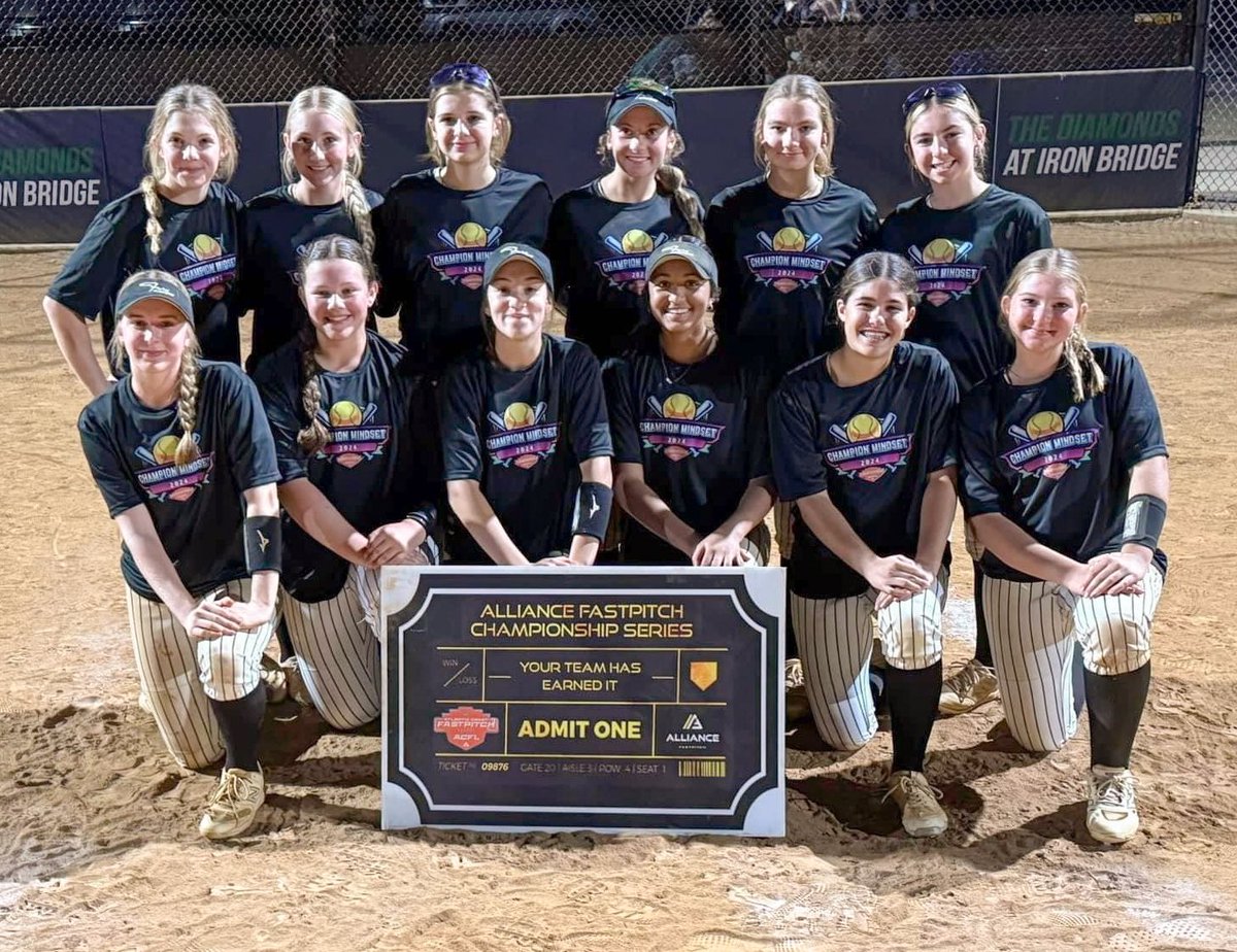 JaidenM2028's tweet photo. ๐Fall season recap๐ My team went 24-3 playing regionally and nationally. 5-0 at both @connectsports_ Ray Seymour and @ACFLfastpitch qualifier! I'm excited to continue working over the winter โ๏ธ with my high school @RiversideRamsSB and @vafuryplat2028! https://t.co/ZcvwPKypQn