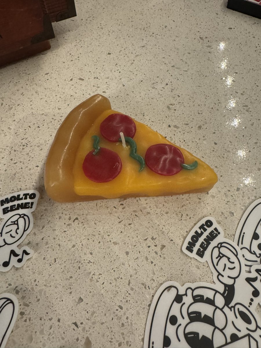 R0L0ox's tweet photo. Just hanging out at the Art Basel event, Gates Hotel at the PizzaDao event.
#PizzaonETH
#Goonz
#Rebud https://t.co/RKq3epem9l