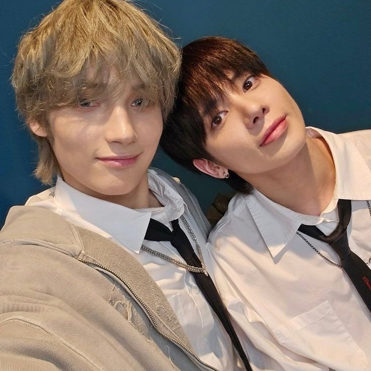 taehyunrobert's tweet photo. Aura positif Hueningkai itu gak hanya dirasakan oleh manusia tapi hewan juga merasakan. Seberapa baik ya Hueningkai ini sampai hewan pun merasa aman dan seneng didekat dia walaupun baru pertama kali ketemu. https://t.co/8ebX2LnGW6