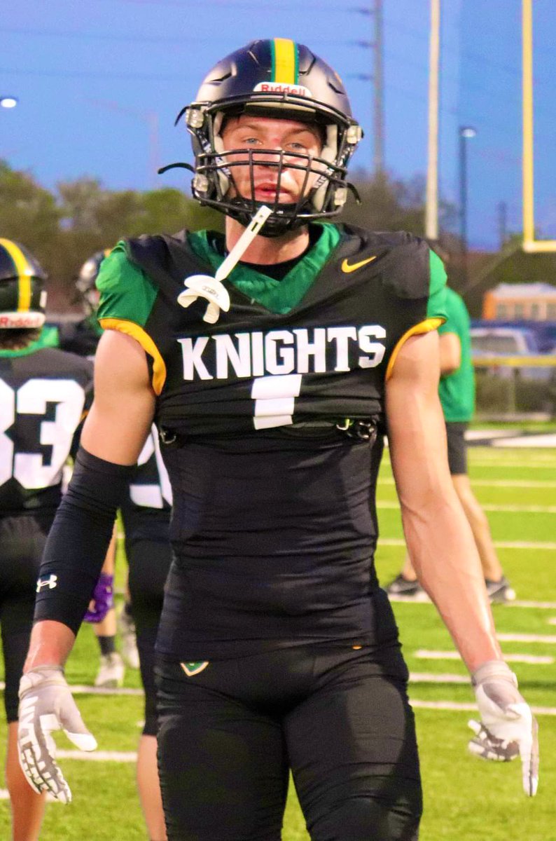 BennettJuve's tweet image. Junior Year Second Half Season Highlights!
6’1 185
WR/DB
Gilbert Christian
@BrandonHuffman 
hudl.com/v/2R5mDF