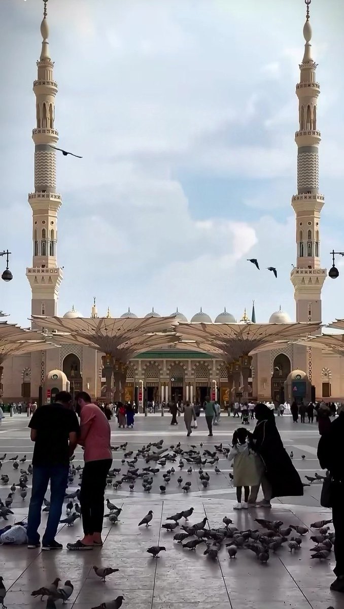🌸السَّلَامُ عَلَيْكُمْ وَرَحْمَةُ اللّٰهِ وَبَرَكَاتُهٗ🌸

🌺🥀صبح بخیر 🌺🥀

:وَلِلَّهِ مُلْكُ السَّمَاوَاتِ وَالْأَرْضِ ۗ وَاللَّهُ عَلَىٰ كُلِّ شَيْءٍ قَدِيرٌ (آل عمران:189)

ترجمہ:اور آسمانوں اور زمین کی بادشاہی اللہ ہی کے لئے ہے اور اللہ تعالٰی ہرچیز پر قادر ہے ۔
