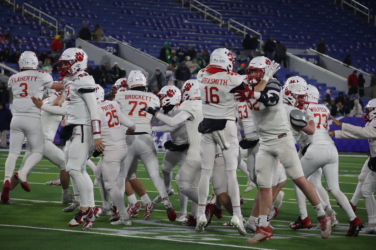 khsaaevents's tweet photo. CONGRATULATIONS BEECHWOOD, 2024 Class 2A UK HealthCare Sports Medicine Football State Finals Champions. #khsfb
@beechwood_tiger @OCath_Football https://t.co/eNJiS0hlLa