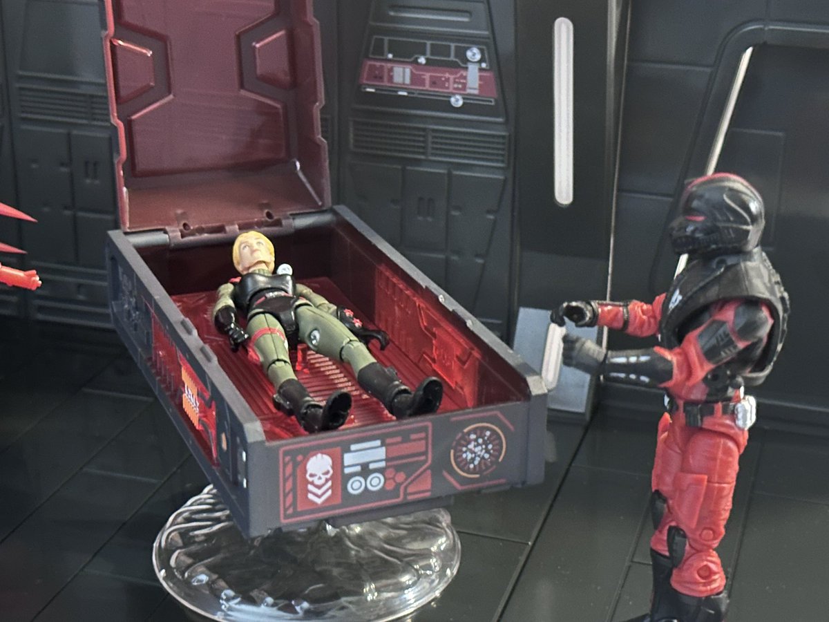 gijoepur's tweet image. The Prisoner #quarel go to #roboskullmkii #roboskull #actionforce