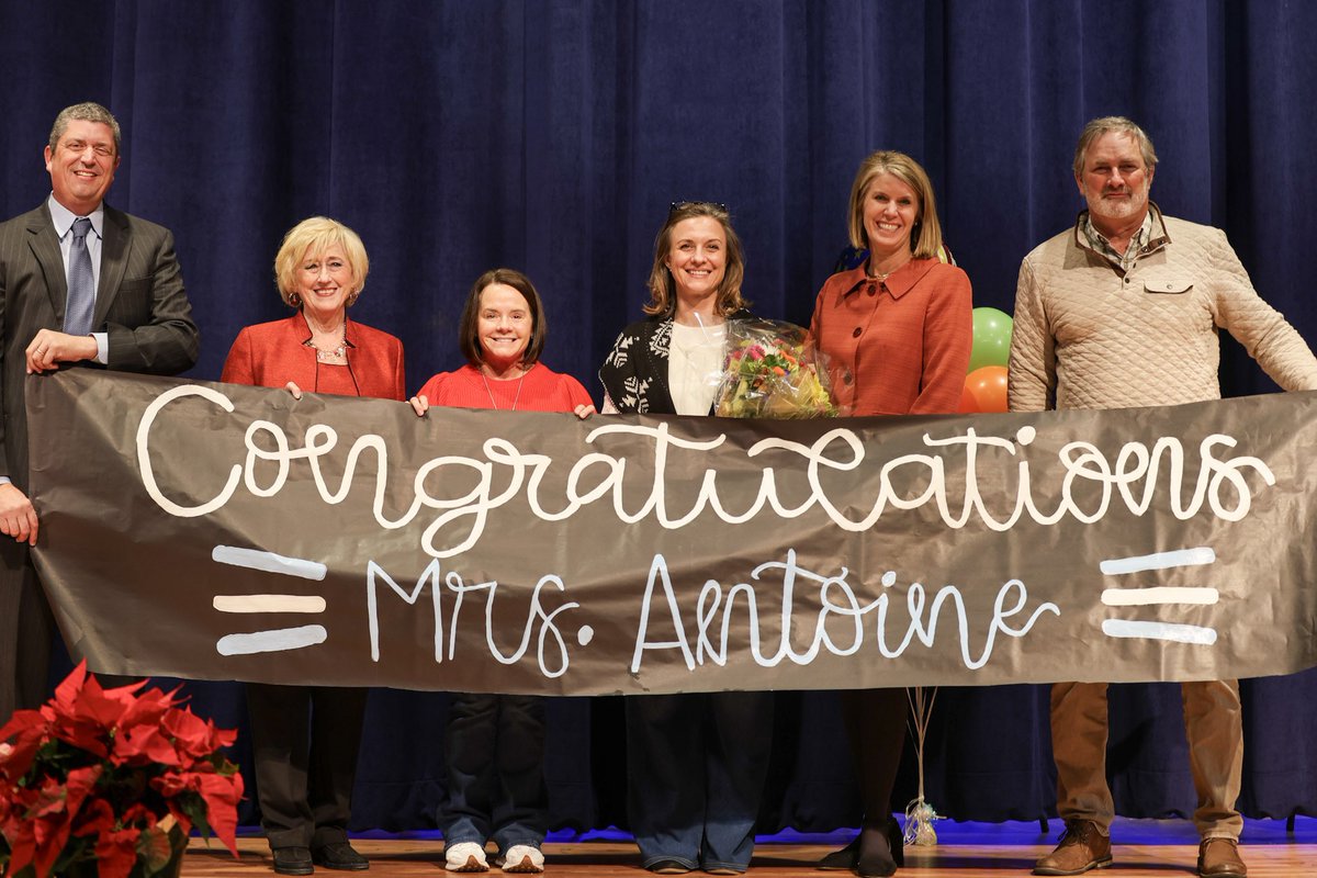 AuburnCityEdu's tweet photo. CONGRATULATIONS🎉: Auburn High’s Beth Antoine named 2024-2025 Alabama High School Assistant Principal of the Year!
#ACS #AuburnCitySchools #Auburn #Community #CLAS #APofTheYear #AuburnHigh #ALSDE
📲READ MORE: https://t.co/R2WB0duE3P
(📸 Photos by Mason Van Deventer) https://t.co/CmtM2ahmF0