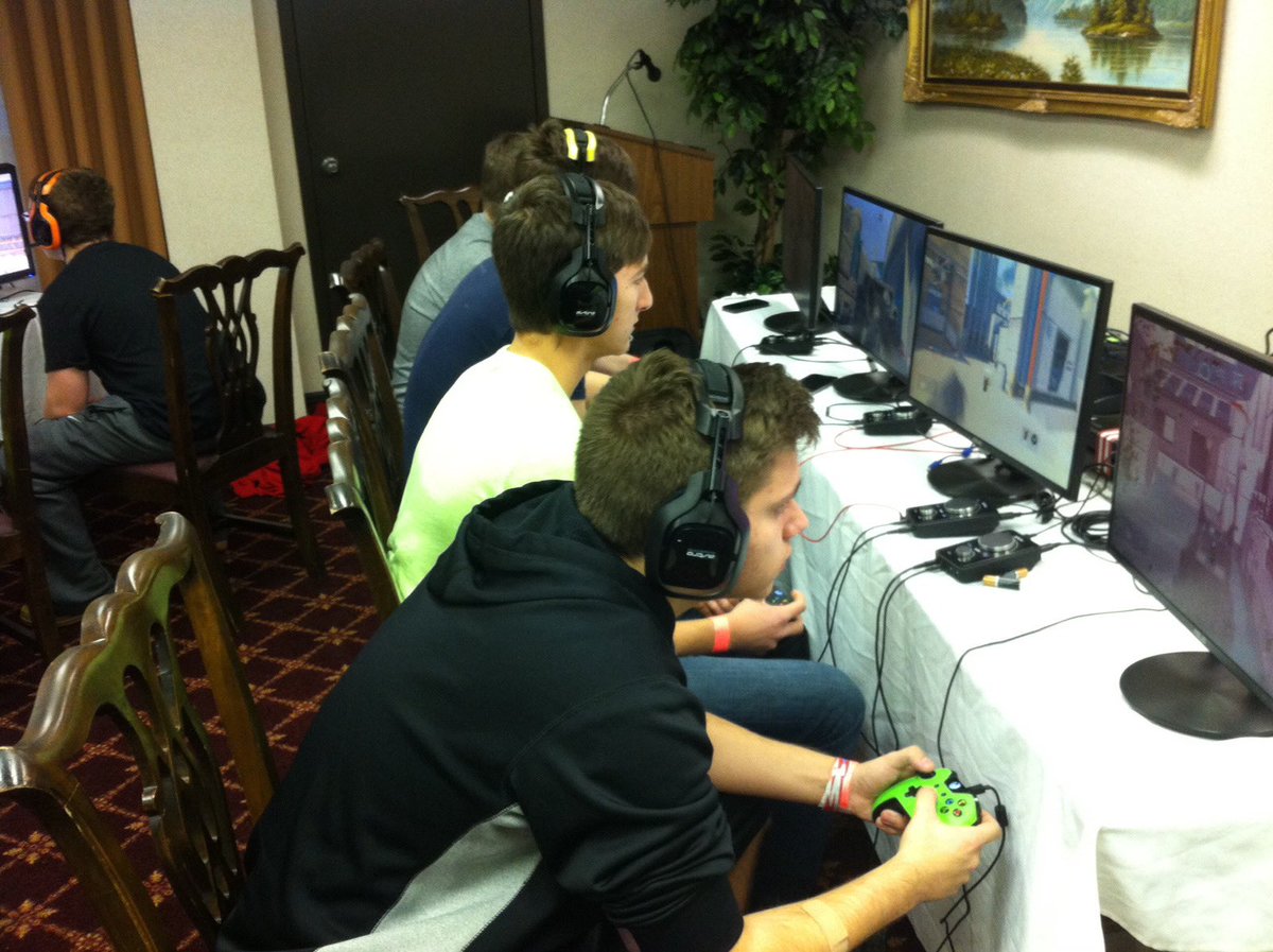 Dec 6 2014 first NJROD! wow man 🥹 won the 2v2 first ever event man AW was so fun