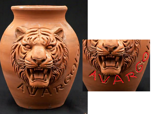 Avargo_sol's tweet photo. The discovery of a rare ancient Greek pottery vessel, dated back to 420 BCE!  

Uncovered in the ruins of an ancient temple in Corinth, Greece, this stunning artifact features a majestic tiger's head and the mysterious inscription "ΑVARGO" (Avargo).   

#SOL #Avargo https://t.co/SzVtRc5jYd