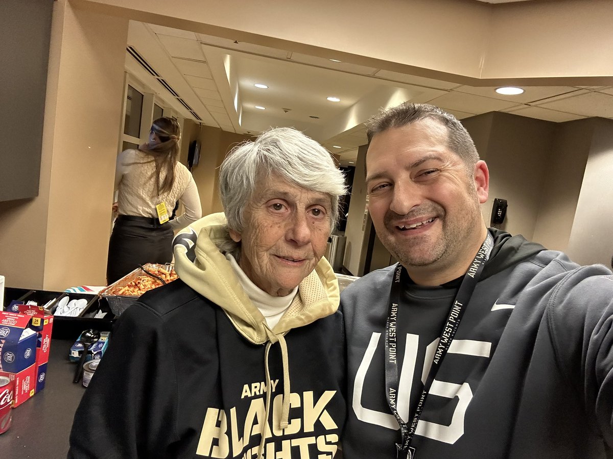LinacreMedia's tweet photo. Great week for mentors. Back to where it all started.
Army β π-1οΈβ£ overall, 8οΈβ£-0οΈβ£, regular season champs β plays host to Tulane tonight under the lights for the American π.
#GoArmy #ArmyNavy #CICTrophy #CollegeFootball #LinacreMediaOnTV ππ₯ππ½ππΊπΈ https://t.co/jX8qREs436