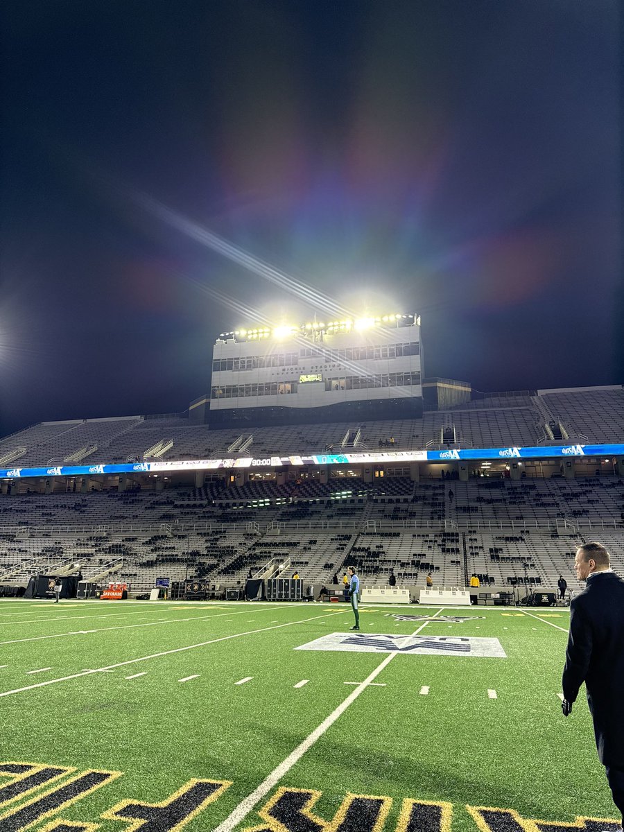 LinacreMedia's tweet photo. Great week for mentors. Back to where it all started.
Army β π-1οΈβ£ overall, 8οΈβ£-0οΈβ£, regular season champs β plays host to Tulane tonight under the lights for the American π.
#GoArmy #ArmyNavy #CICTrophy #CollegeFootball #LinacreMediaOnTV ππ₯ππ½ππΊπΈ https://t.co/jX8qREs436