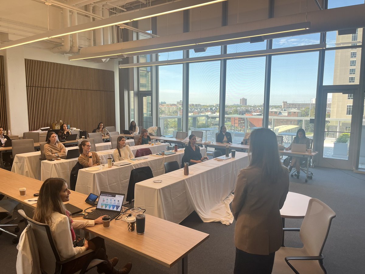 Danielle Antosh tweet media