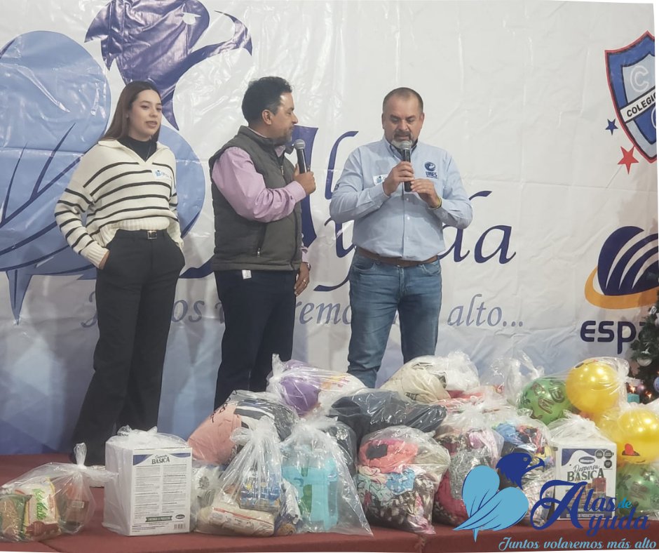 Alumnos de la carrera de Ciencias Jurídicas de la <a href="/UNES_MX/">Universidad España</a>  y el Dr. Ocelotl se dieron la cita para traer donativos para ayudar a las comunidades duranguenses.
#AlasDeAyuda #AyudemosaAyudar #DonaParaAyudar #ColegioEspaña #UNES #Durango