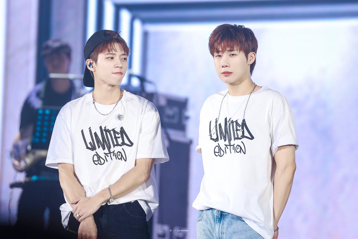 A_nwh91's tweet photo. 241206 LIMITED EDITION

~~

#남우현 #우현 #김성규 #성규  
#인피니트 #INFINITE https://t.co/nOvfhBLw08