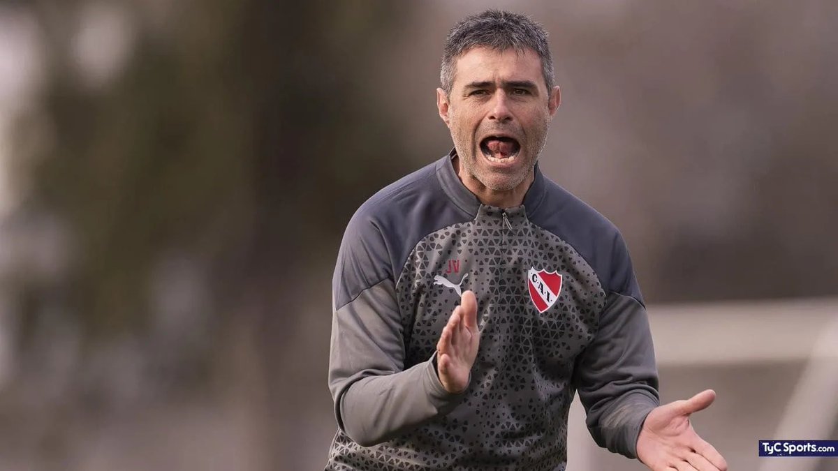 Bruunito_'s tweet photo. Yo a Vaccari lo re banco. Se encaprichó con jugadores? Si. Le falta autocrítica? Mucha. No jugamos como nos gustaría? Efectivamente. Sin embargo, hizo un ALL IN con los refuerzos, estamos a 3 puntos de la Libertadores y este, nos guste o no, si hizo jugar a los pibes. Creo fielmente que con una buena pretemporada + 1 o 2 refuerzos este equipo es cosa seria.
