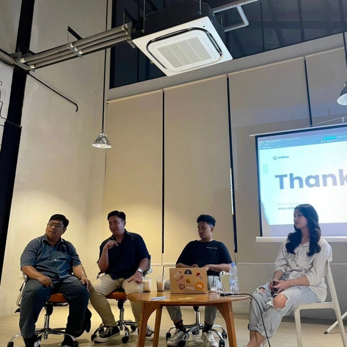 PakSamb0's tweet image. Glad to be a speaker di acara "Build Buddies" @meta_pool x @OrdinoxLabs x Cryptosiast🙌

Seneng banget rasanya bisa ngewakilin dua project sekaligus buat sharing ke temen-temen komunitas #DeFi dan #Web3 😁

#Metapool #OrdinoxLabs #Cryptosiast