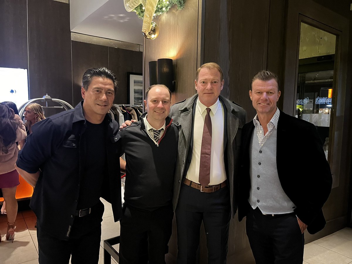 conarmc24's tweet photo. 3 legends💙 https://t.co/YKN0S3ZYmA