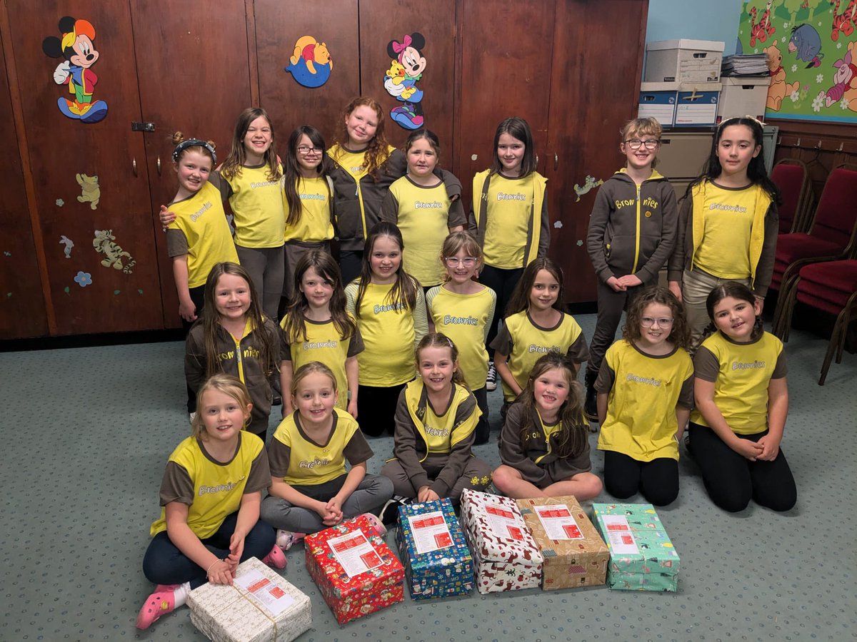 6th Troon Brownies worked as a team to put together shoeboxes for <a href="/BlythswoodCare/">Blythswood Care</a> 👏🎁
They will be distributed in schools, hospitals, orphanages and care homes, and to households in very low income communities.
#Brownies #ShoeboxAppeal 
#Girlguiding #Troon <a href="/GirlguidingScot/">Girlguiding Scotland</a>