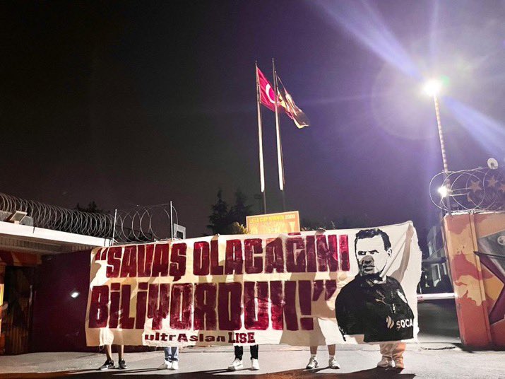 HACIOSMANOĞLU İSTİFA!

#uALiseMuğla 
#uAMuğla
#uALise