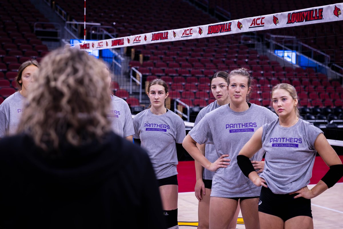 UNIVolleyball's tweet image. Locked in with only 1 hour to go until game time!

#EverLoyal #1UNI #UNIVB50 #NCAAVB